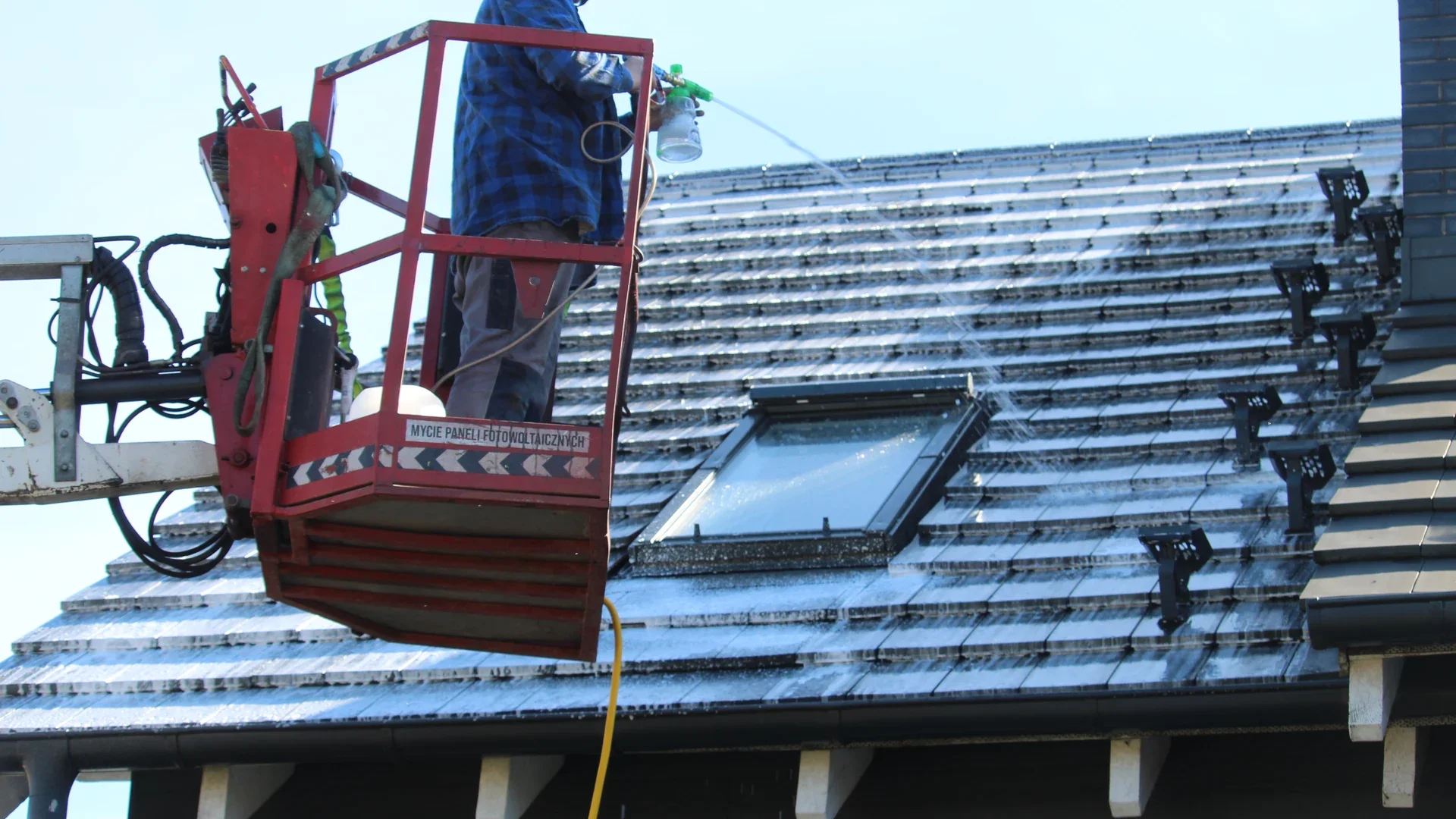 SolarCare - profesjonalne czyszczenie dachów w lokalizacji Wrocław