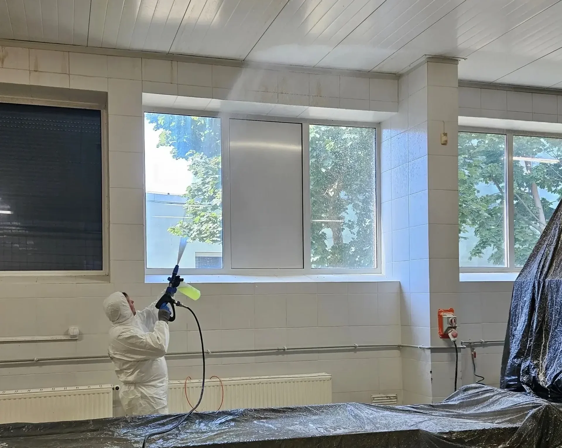 Wnętrze hali przemysłowej